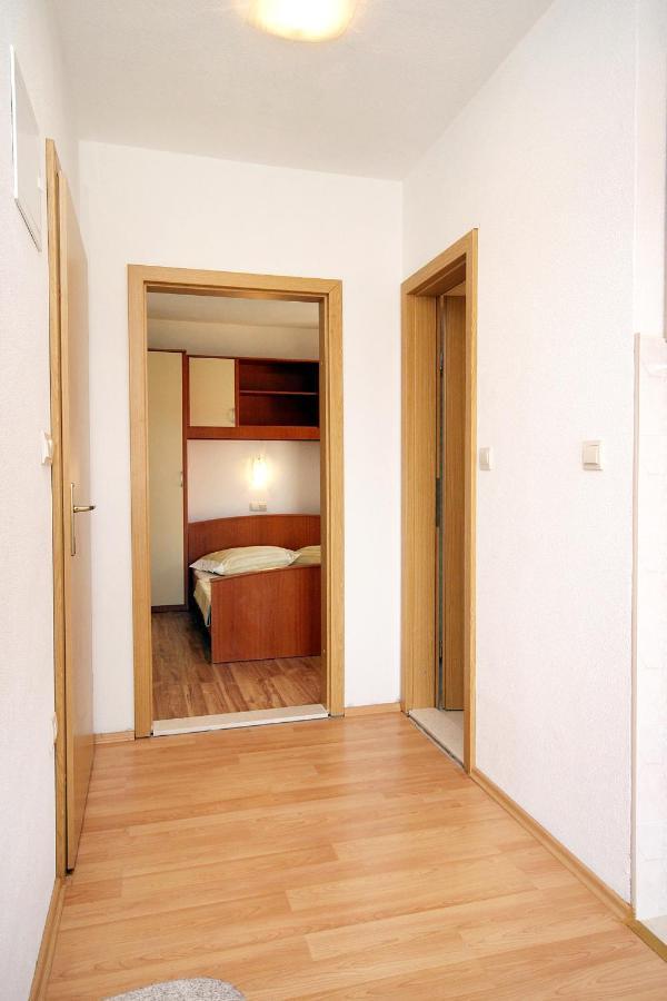 Apartments By The Sea Drvenik Donja Vala, Makarska - 6701 外观 照片