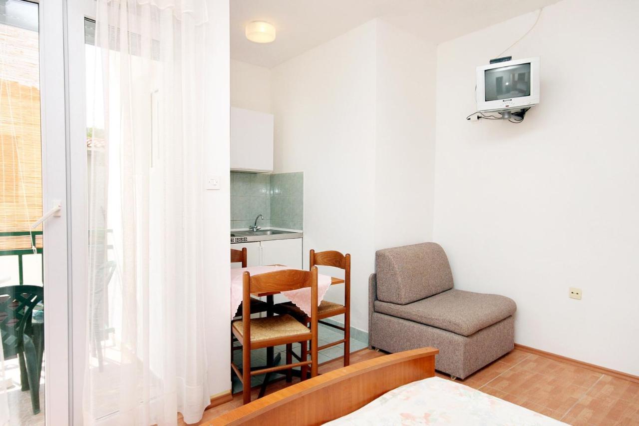Apartments By The Sea Drvenik Donja Vala, Makarska - 6701 外观 照片