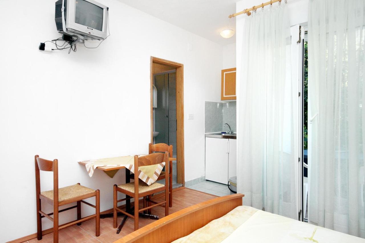 Apartments By The Sea Drvenik Donja Vala, Makarska - 6701 外观 照片