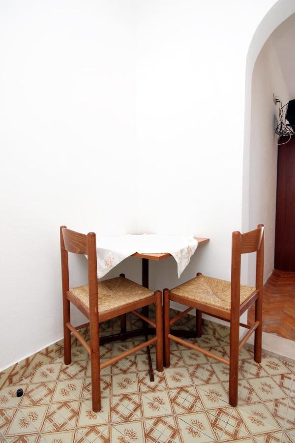 Apartments By The Sea Drvenik Donja Vala, Makarska - 6701 外观 照片