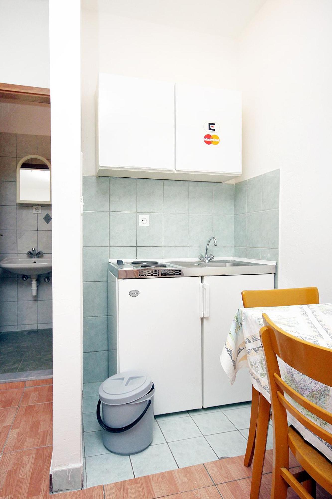 Apartments By The Sea Drvenik Donja Vala, Makarska - 6701 外观 照片