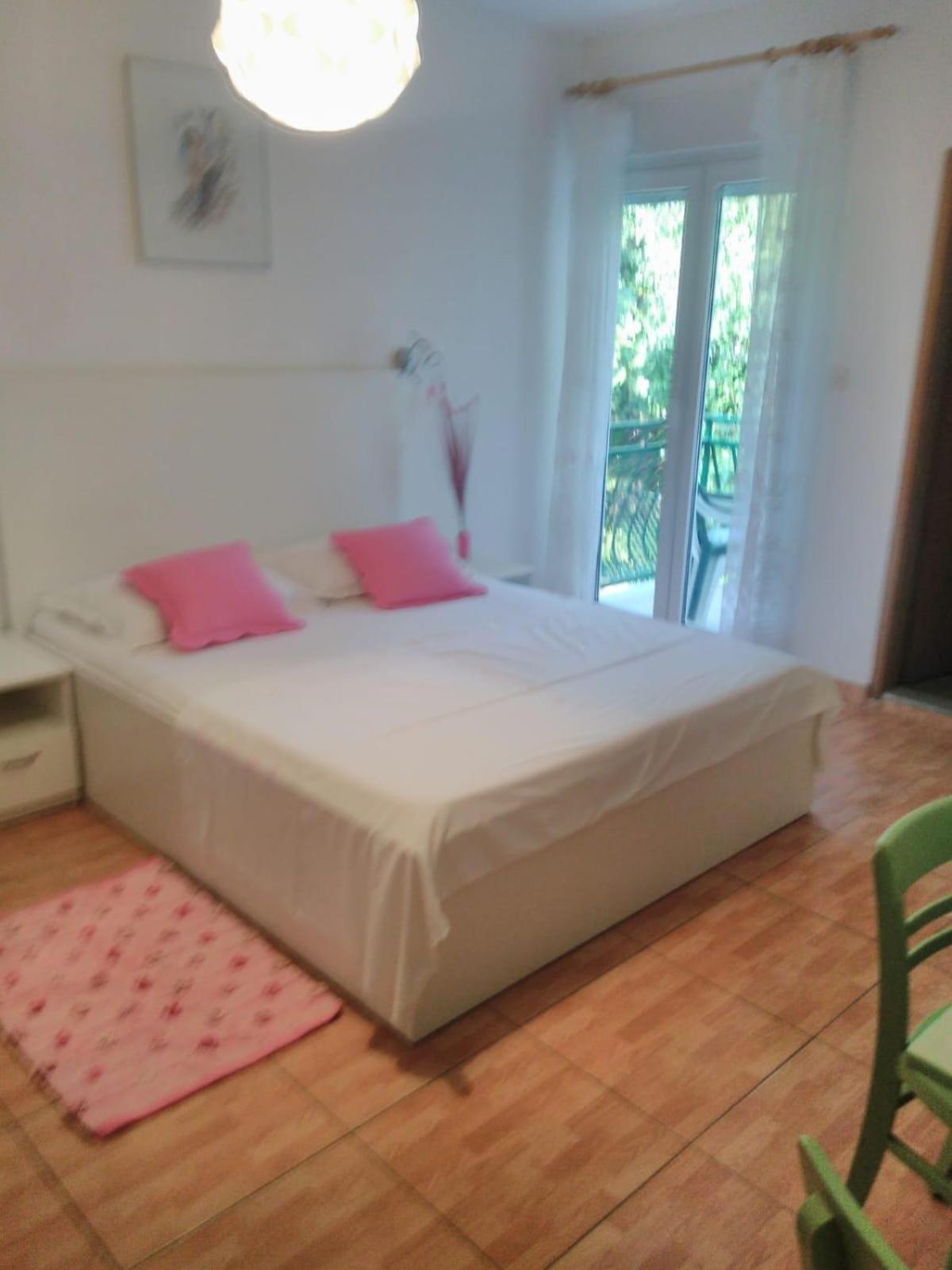 Apartments By The Sea Drvenik Donja Vala, Makarska - 6701 外观 照片