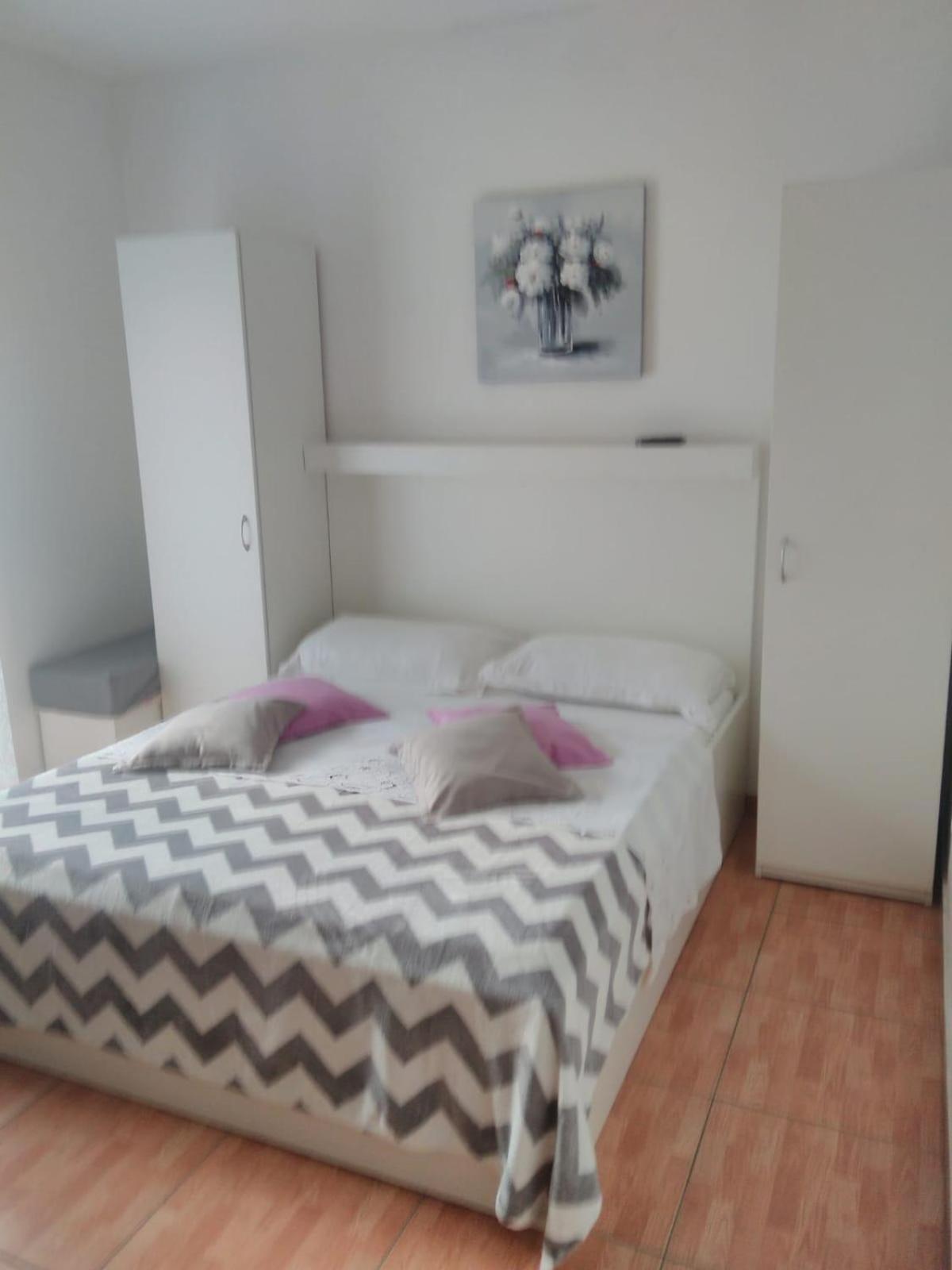 Apartments By The Sea Drvenik Donja Vala, Makarska - 6701 客房 照片